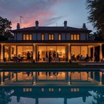lucid-origin_elegant_social_gathering_villa_sunset_soft_light-6